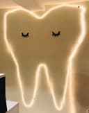 Les Petits Dentistes, Docteurs Camille Espagno, Farah Castellanos et Abir Rifqi logo