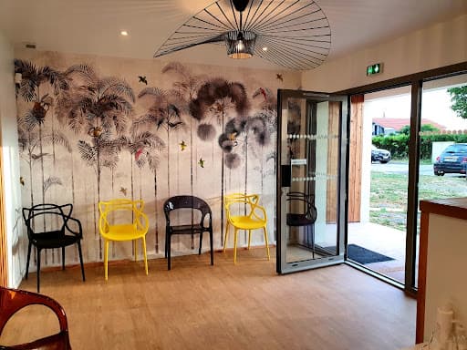 Dr Margot DURQUETY logo