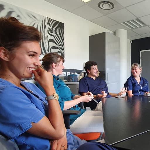 Dr. Thomas Fortin implantologie - Maison du Sourire logo